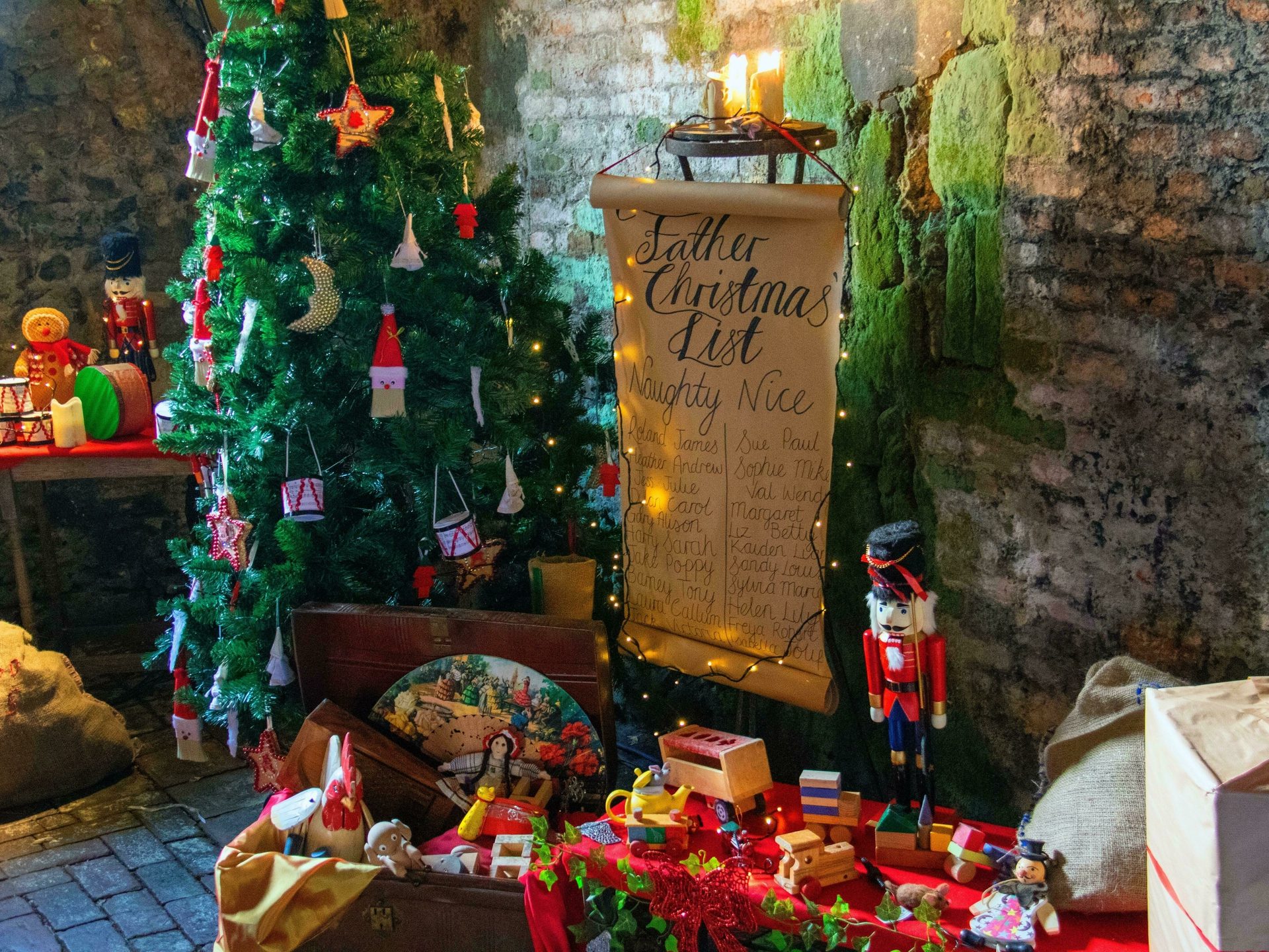 A Very Merry Family Christmas Ceilidh - The Glasshouse International Centre for Music