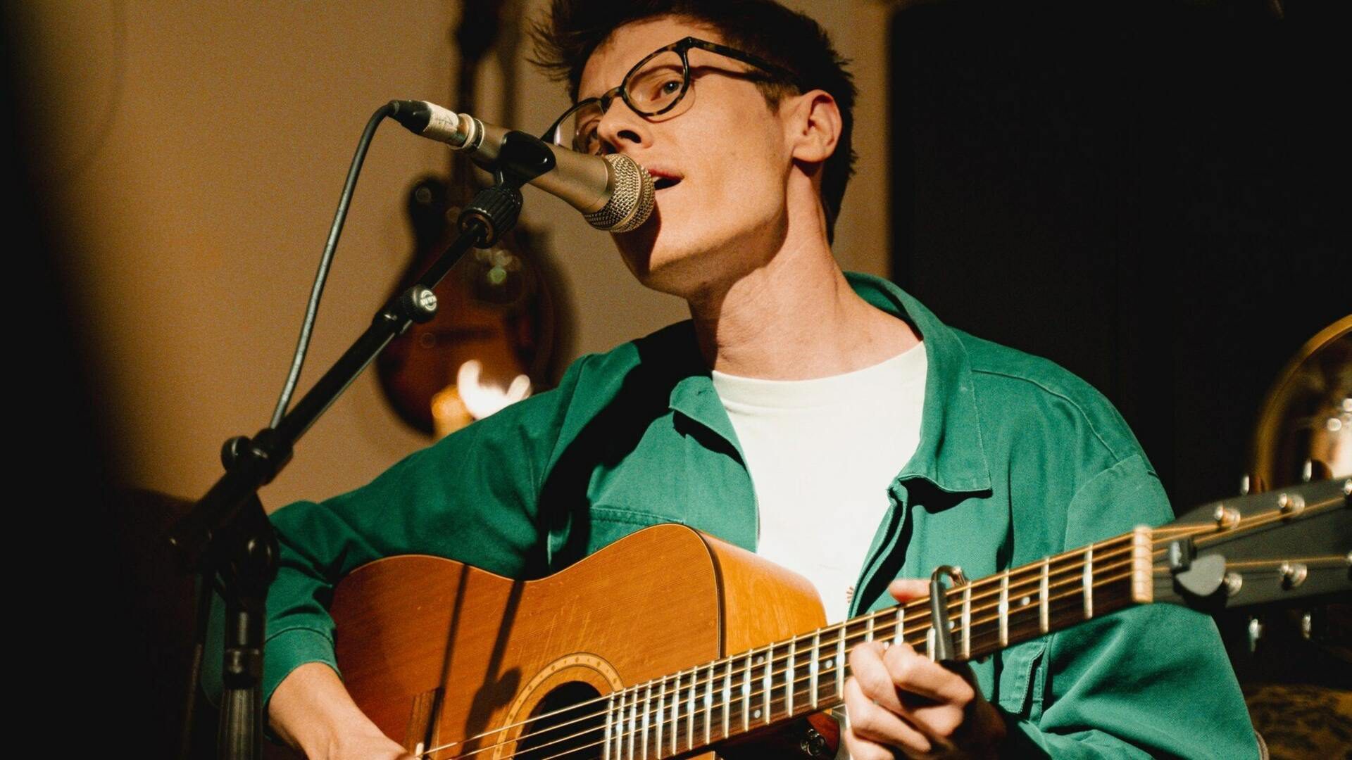 Ed Blunt - White Room Music Cafe at Neville Hall